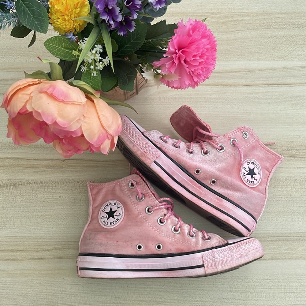 High top “velvet” converse pink